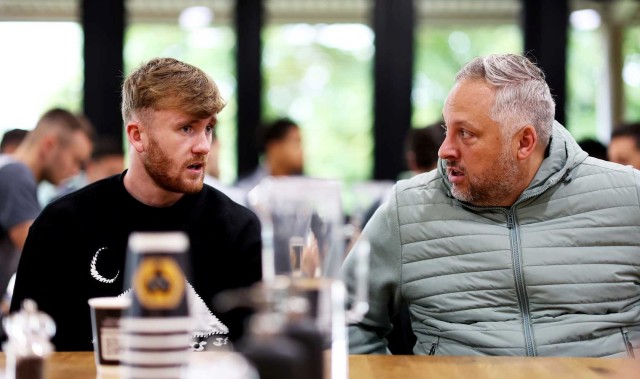 BBC：水晶宫会面前狼队体育总监霍布斯，他看了对水晶宫vs切尔西