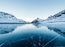 侯森神勇两连扑封堵侯永必进球，旧将反戈一击失良机